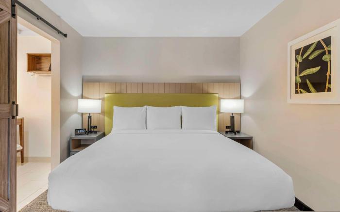 Country Inn & Suites by Radisson, Vallejo Napa Valley, CA