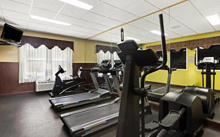 Country Inn & Suites by Radisson, Hinesville, GA