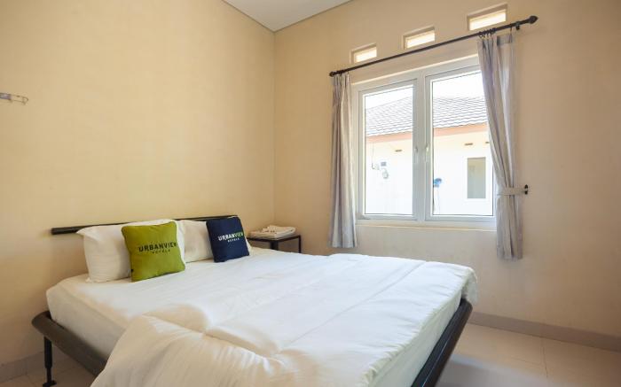 Urbanview Resort Adang Zecky Cisarua Puncak by RedDoorz