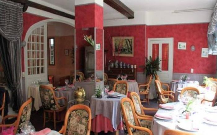 Logis Hotel et Restaurant du Dauphin