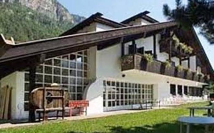 Hotel Regina Delle Dolomiti