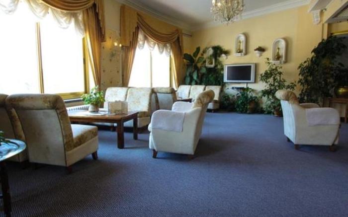 Golden Walls Hotel