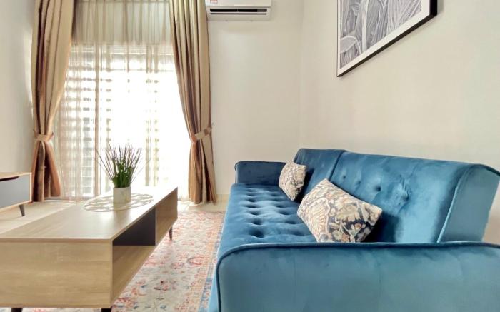 Cozy 2BR Suite with Balcony