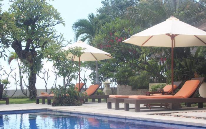 Frangipani Beach Hotel