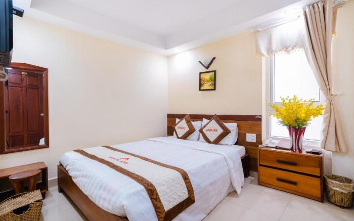 Paradise Hotel