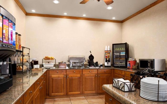 Country Inn & Suites by Radisson, Columbus West, OH