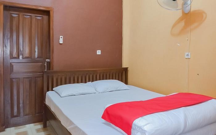 RedDoorz @ Rita Guesthouse Pangandaran