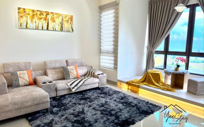 SeaView PoolView CityView BaliResidence Video game 5minJonker