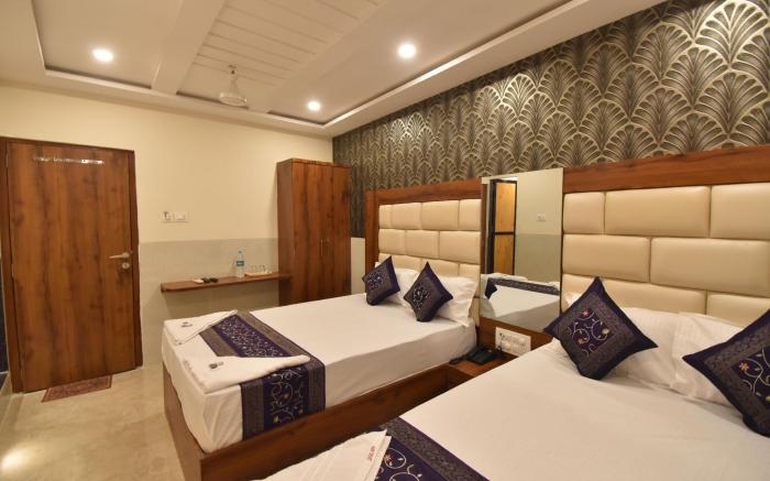 Hotel Dream Palace Residency