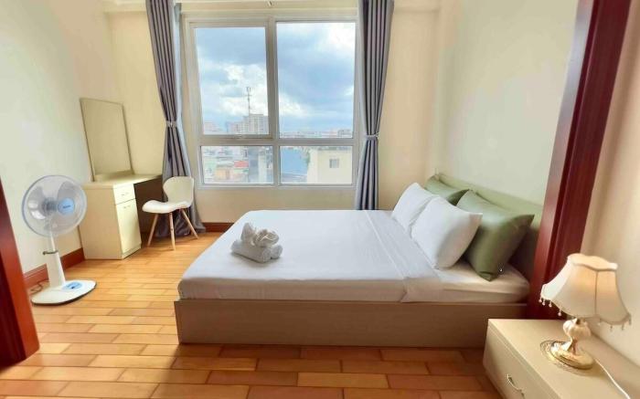 Diny ApartHotel - Impressive - Rooftop Pool - HCMC