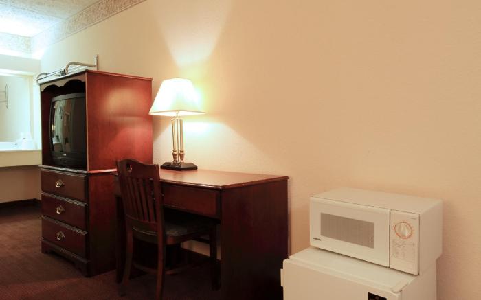 Americas Best Value Inn North Capital