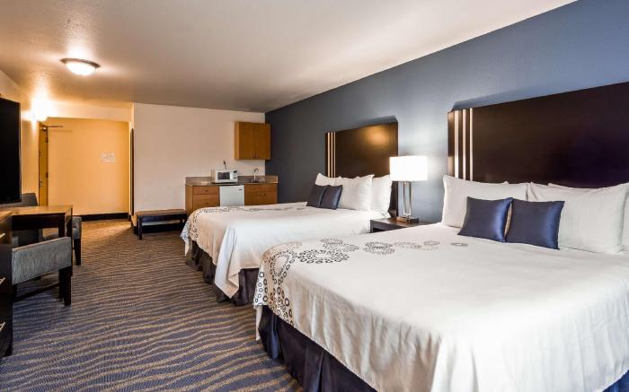 Best Western Plus Edmonds Harbor Inn