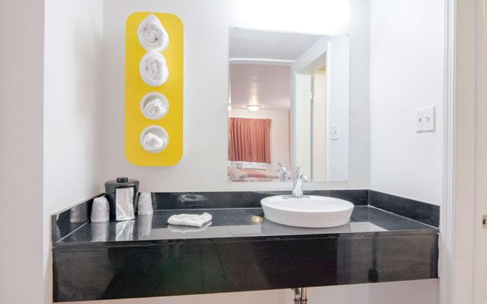 Motel 6 Glassboro, NJ - Rowan University