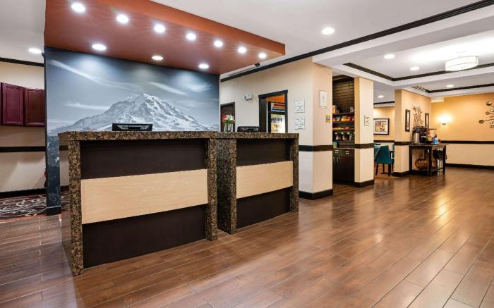 La Quinta Inn & Suites by Wyndham Auburn