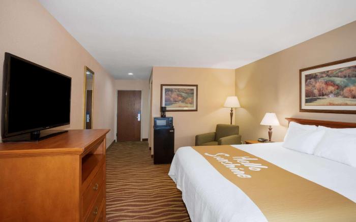 Days Inn & Suites by Wyndham Cuba