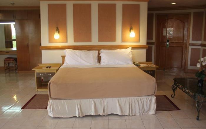 Elegant Circle Inn