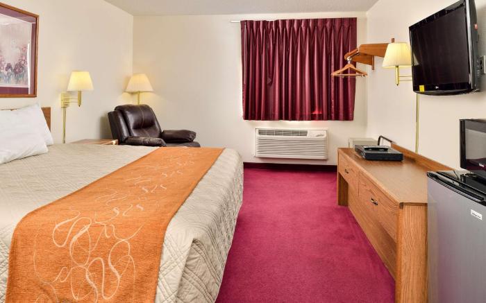 Americas Best Value Inn & Suites Harrisonville