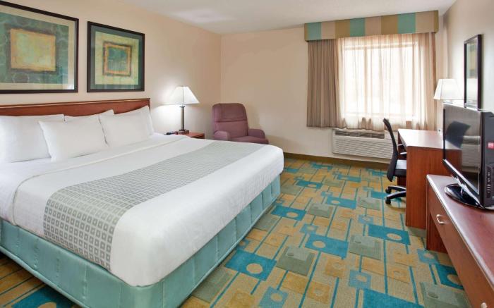 La Quinta Inn & Suites by Wyndham Des Moines West Clive