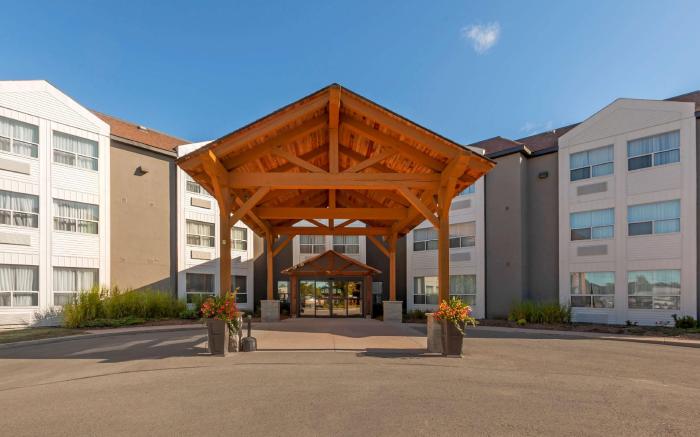 Best Western Plus Rose City Suites