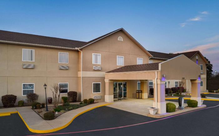 Days Inn & Suites by Wyndham Cabot