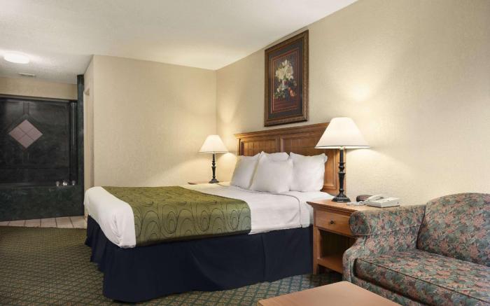 Days Inn & Suites by Wyndham Stuttgart