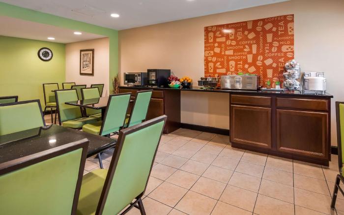Sure Stay Hotel by Best Western East Brunswick Inn