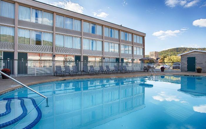 Best Western PLUS Bradford Inn