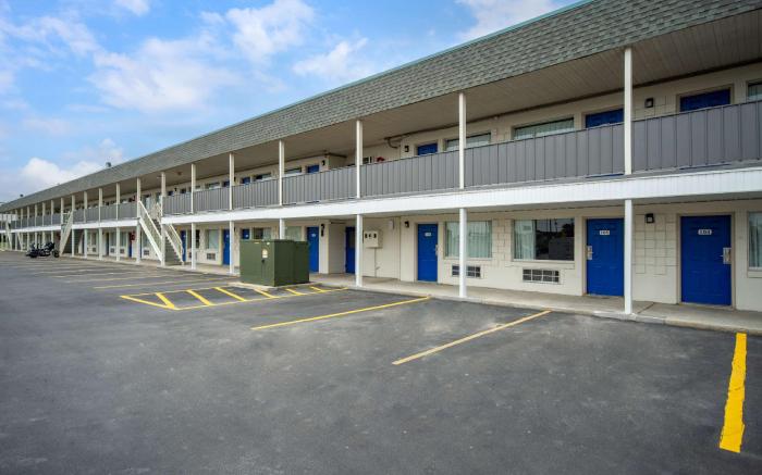 Motel 6 Lima, OH