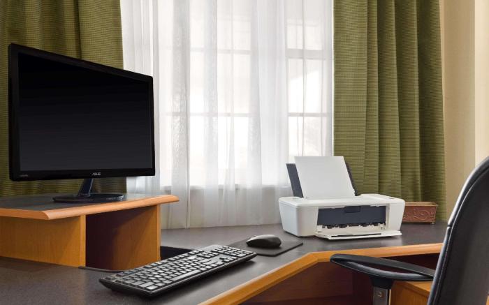 Country Inn & Suites by Radisson, Salina, KS
