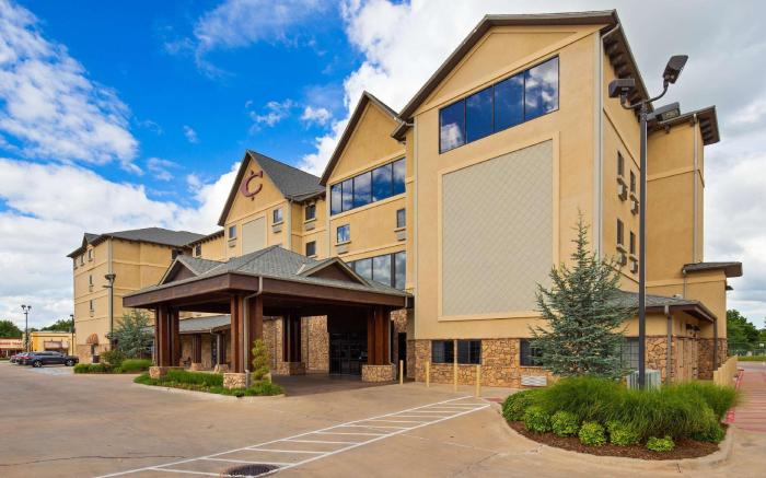 Best Western Plus Cimarron Hotel and Suites