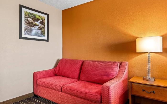 Days Inn by Wyndham Black River Falls
