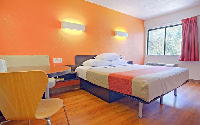 Motel 6 East Brunswick, NJ