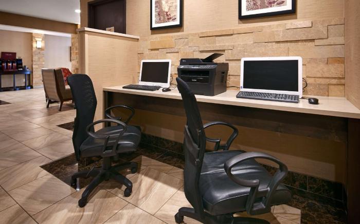 Best Western Woodland Inn