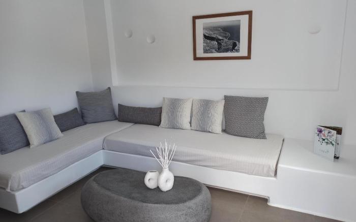 Deluxe Double Twin Balcony Thetis