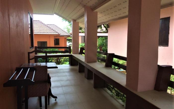 Phalaburi Resort