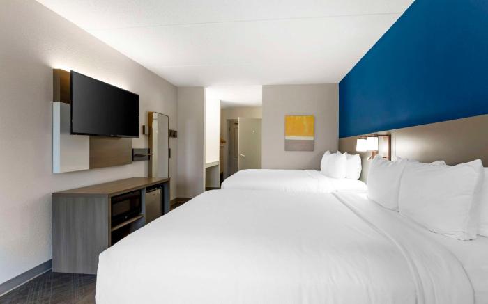 Comfort Inn & Suites Cuyahoga Falls - Akron