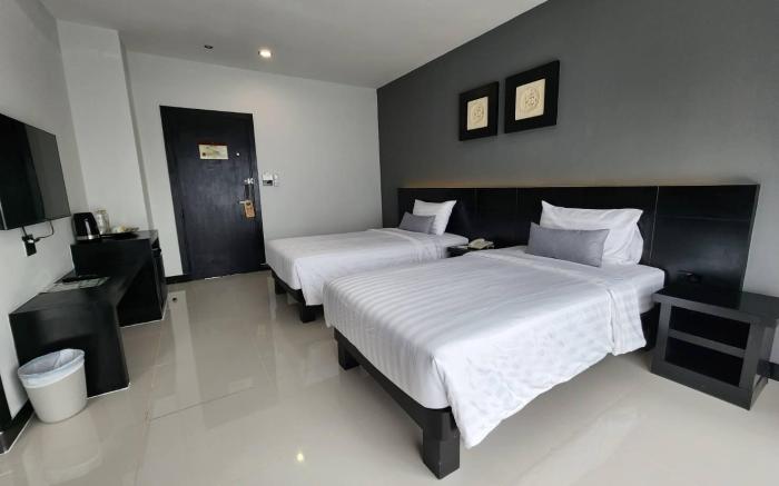 LHC HOTEL AND RESORT 