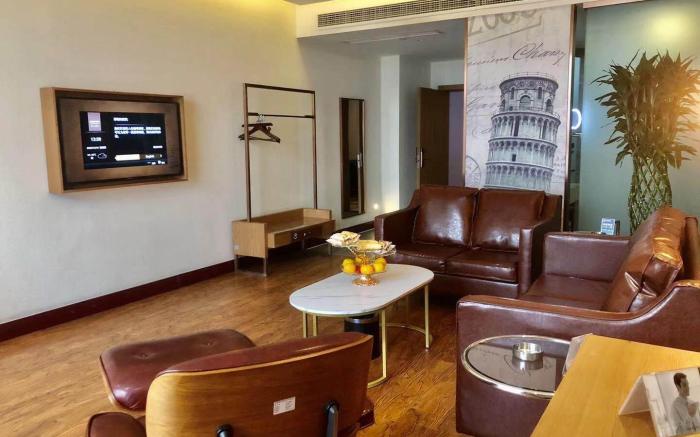 James Joyce Coffetel Chengdu Qingbaijiang Branch