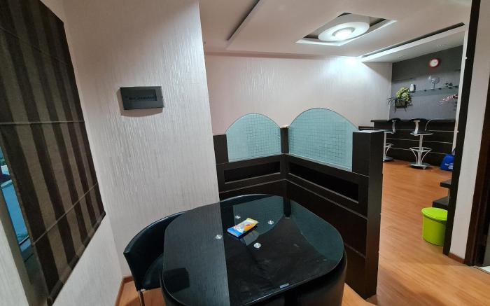 Townhouse MGR2 Pool Side at Central Park Mall Area