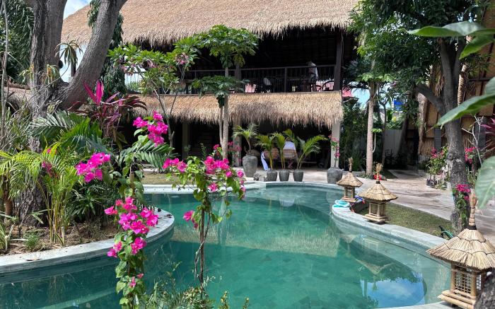 Hani Hideaway