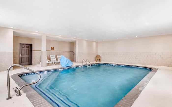 Comfort Inn & Suites