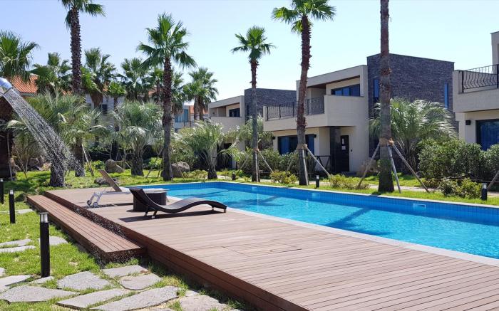 Arts Spa and Pool Villa