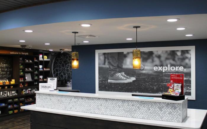 Hampton Inn Forsyth