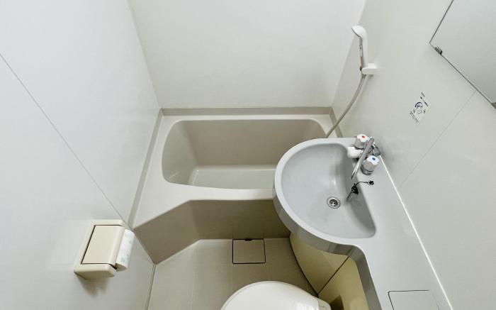 TokyoShinjuk Station800meterskabukicho2minutes702