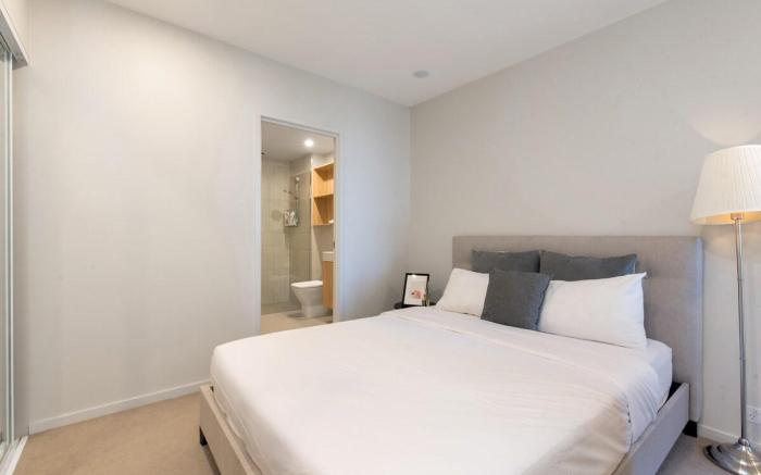 Queen St Apartment 2bed 2bath