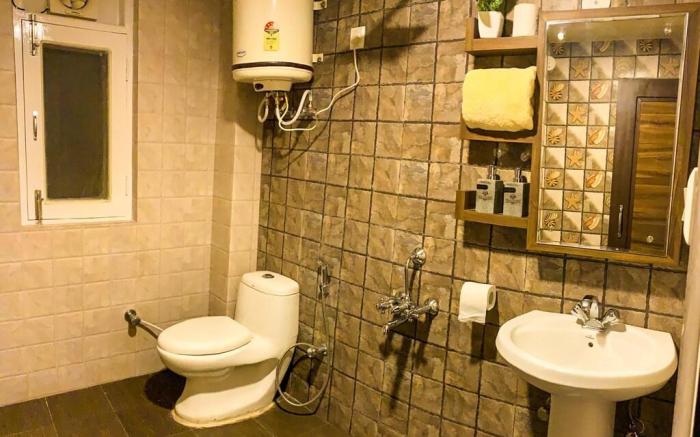 Uptown Boutique Home - Luxuriously Homely 2BHK