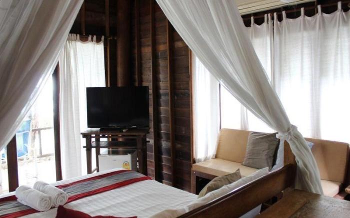 Chivaree Hotel and Resort