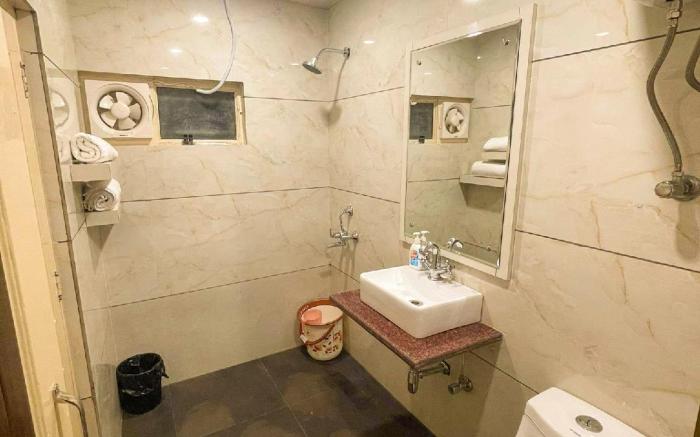 Uptown Cottage- Combined Room- The Mall