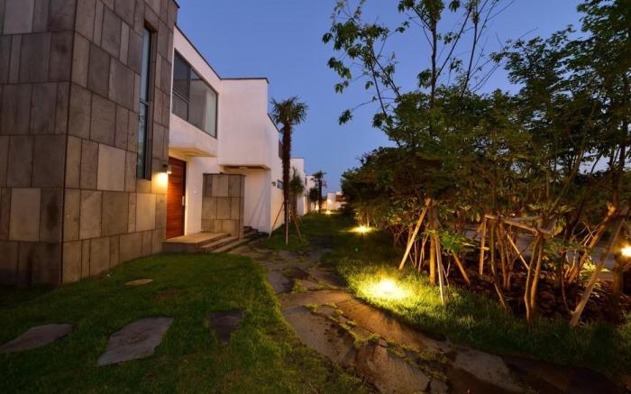 Breeze Pool Villa
