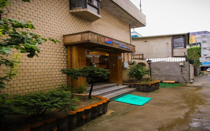 Korstay Guesthouse Seoul Station